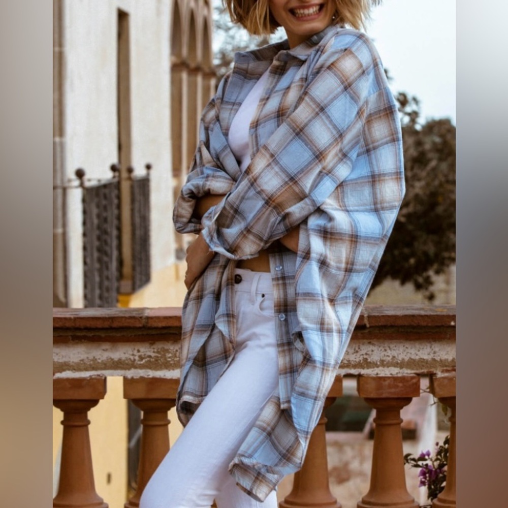 Women's Blue & Brown Plaid Button-Up Blouse